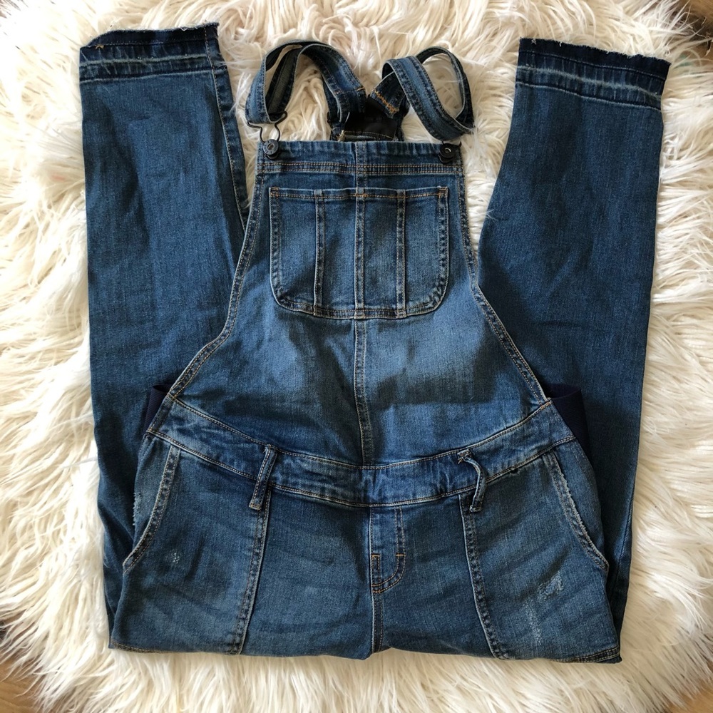 Maternity overalls